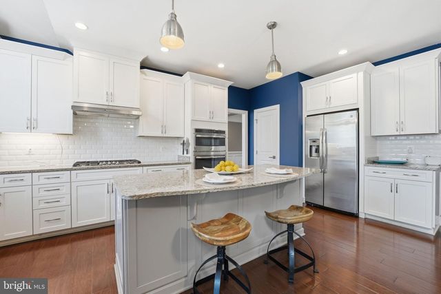 5853 WATERLOO BRIDGE CIR, Haymarket, VA 20169