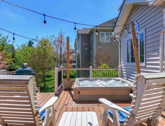 5853 WATERLOO BRIDGE CIR, Haymarket, VA 20169