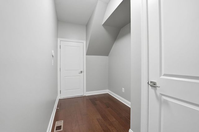 5853 WATERLOO BRIDGE CIR, Haymarket, VA 20169