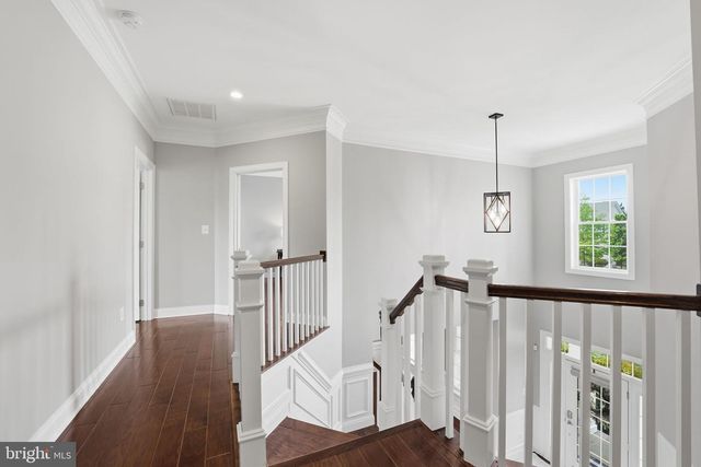 5853 WATERLOO BRIDGE CIR, Haymarket, VA 20169