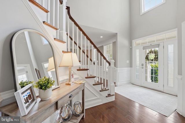 5853 WATERLOO BRIDGE CIR, Haymarket, VA 20169