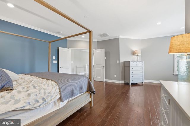 5853 WATERLOO BRIDGE CIR, Haymarket, VA 20169