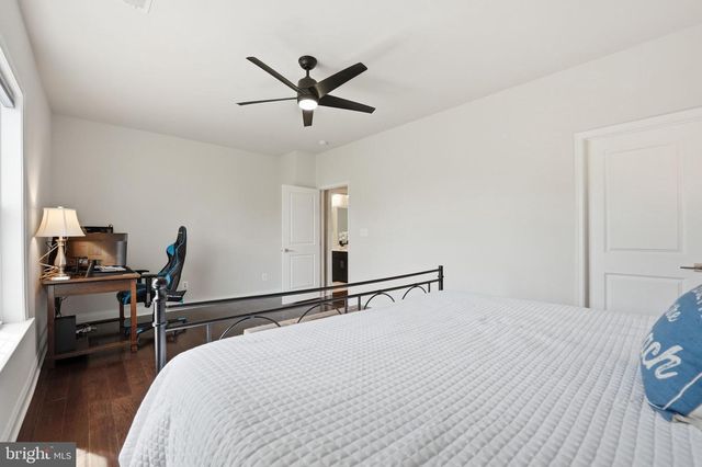 5853 WATERLOO BRIDGE CIR, Haymarket, VA 20169