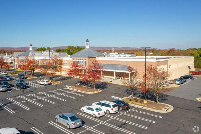 5853 WATERLOO BRIDGE CIR, Haymarket, VA 20169