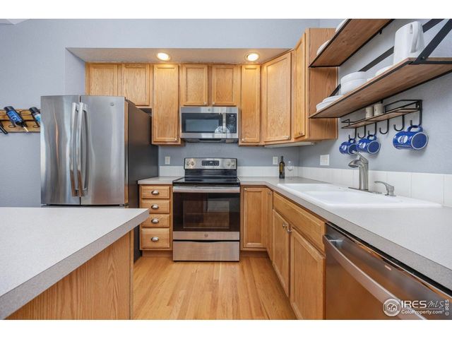 2067 Grays Peak Dr 203, Loveland, CO 80538