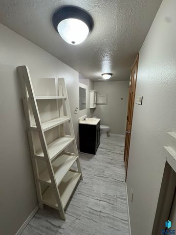 509 S Grange Ave Avenue, Sioux Falls, SD 57104