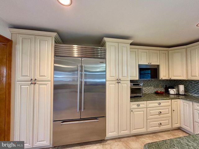 2517 TREMONT AVE, Egg Harbor Township, NJ 08234