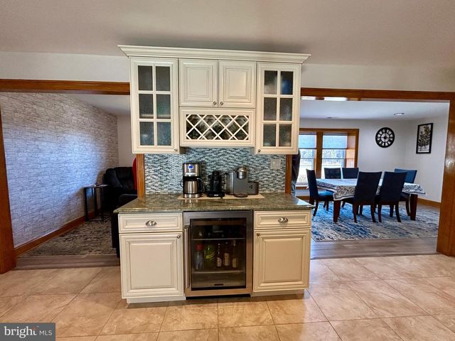 2517 TREMONT AVE, Egg Harbor Township, NJ 08234