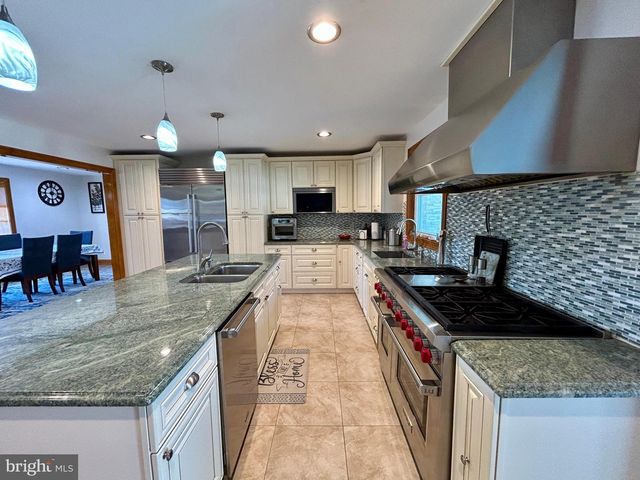 2517 TREMONT AVE, Egg Harbor Township, NJ 08234