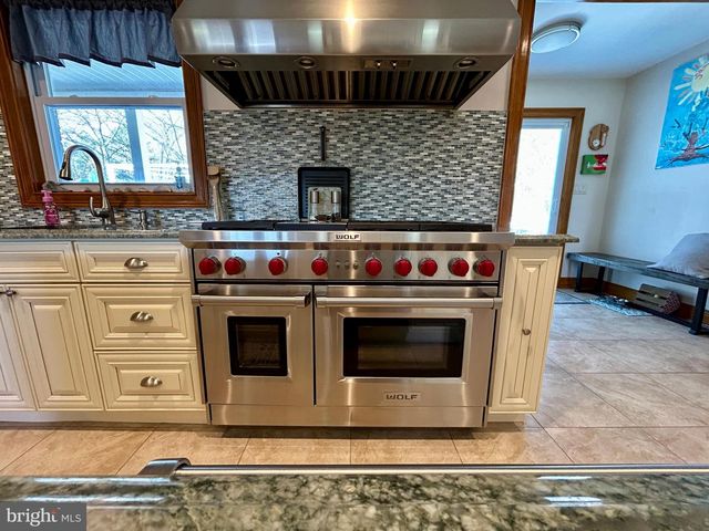 2517 TREMONT AVE, Egg Harbor Township, NJ 08234