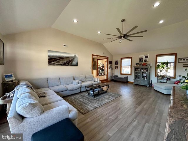 2517 TREMONT AVE, Egg Harbor Township, NJ 08234