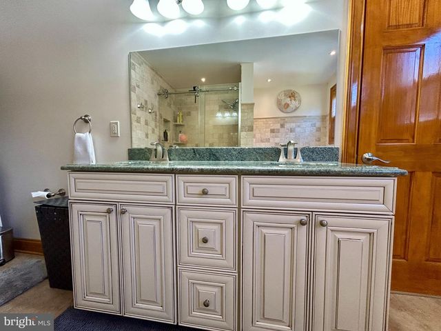 2517 TREMONT AVE, Egg Harbor Township, NJ 08234