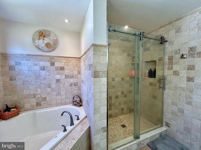 2517 TREMONT AVE, Egg Harbor Township, NJ 08234