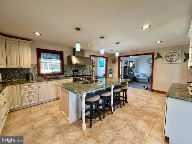 2517 TREMONT AVE, Egg Harbor Township, NJ 08234