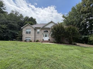 1540 Little John Ln, Cookeville, TN 38501