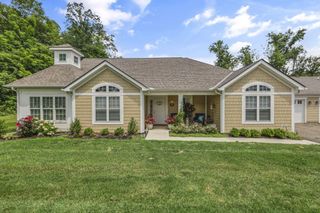 108 Narragansett Drive, Hebron, OH 43025