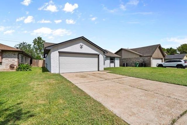 15043 Four Winds Drive, Houston, TX 77489