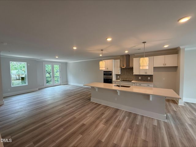 110 Byrum Street 302, Cary, NC 27511