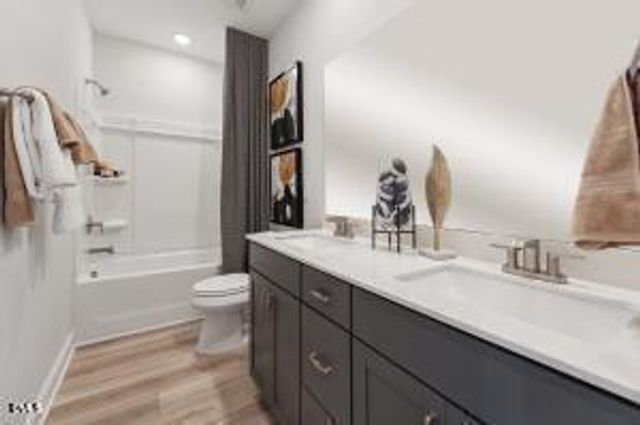 110 Byrum Street 302, Cary, NC 27511