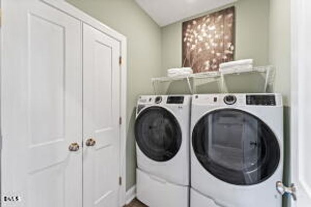 110 Byrum Street 302, Cary, NC 27511