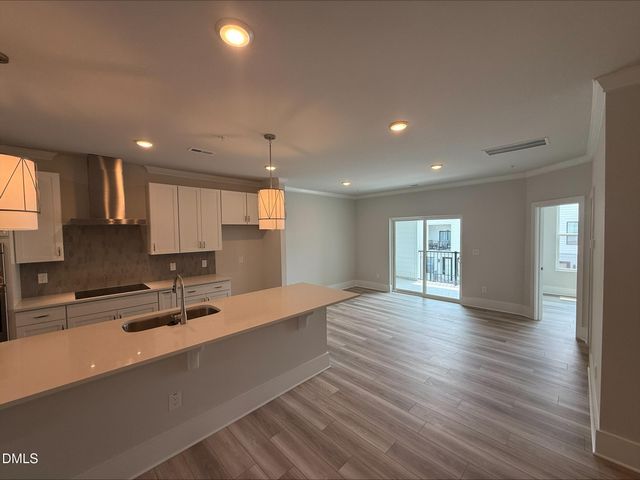110 Byrum Street 302, Cary, NC 27511