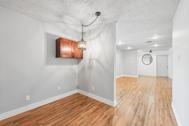 101 W Larkspur Drive, Alvin, TX 77511