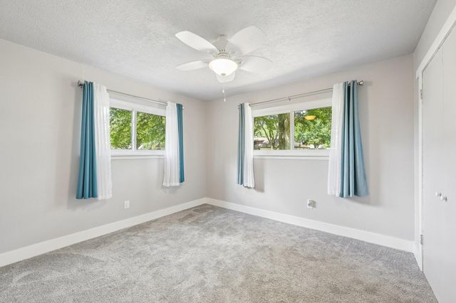 101 W Larkspur Drive, Alvin, TX 77511