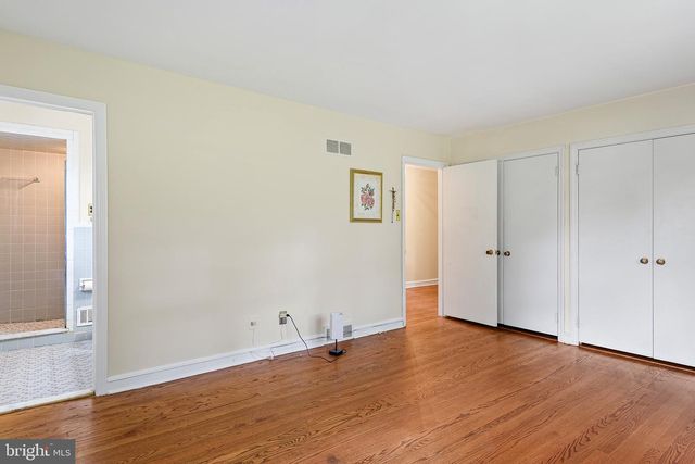 2003 FOULK RD, Wilmington, DE 19810