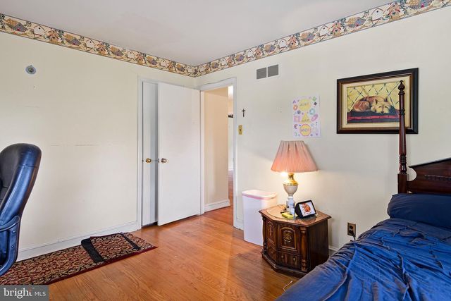 2003 FOULK RD, Wilmington, DE 19810