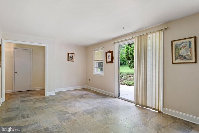 2003 FOULK RD, Wilmington, DE 19810