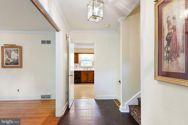 2003 FOULK RD, Wilmington, DE 19810