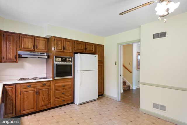 2003 FOULK RD, Wilmington, DE 19810