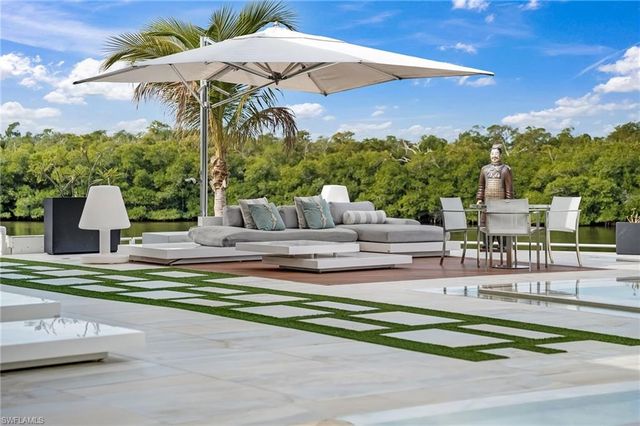 103 Montrose DR, Fort Myers, FL 33919