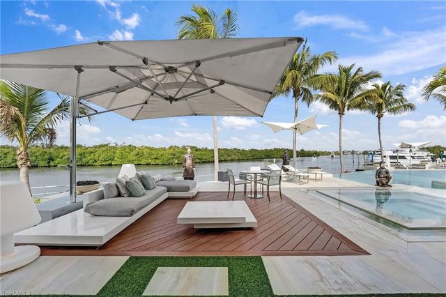 103 Montrose DR, Fort Myers, FL 33919