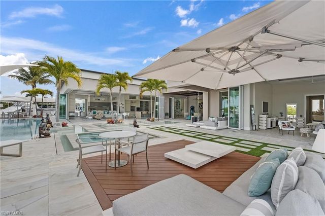 103 Montrose DR, Fort Myers, FL 33919