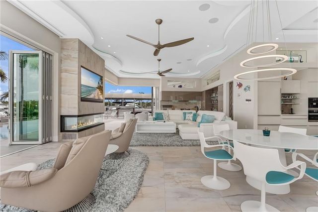 103 Montrose DR, Fort Myers, FL 33919