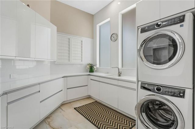 103 Montrose DR, Fort Myers, FL 33919