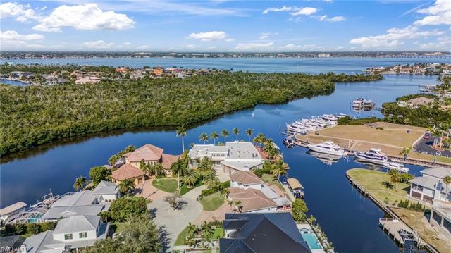 103 Montrose DR, Fort Myers, FL 33919