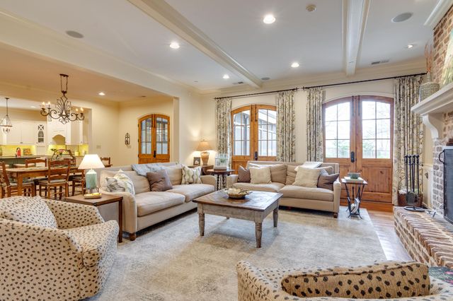 4809 NORMANDY LN, Memphis, TN 38117