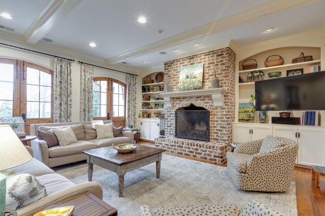 4809 NORMANDY LN, Memphis, TN 38117