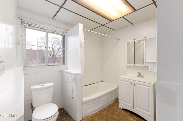 52 Ida Street, Troy, NY 12180