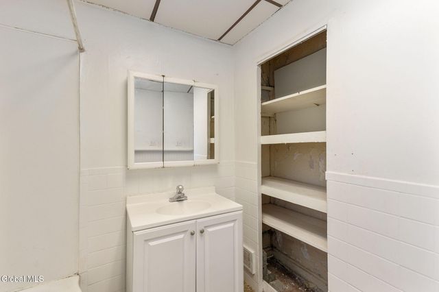 52 Ida Street, Troy, NY 12180