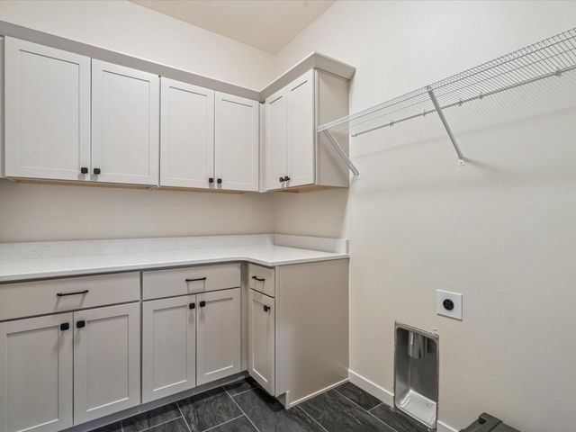 588 Maclan Circle, Iowa City, IA 52246