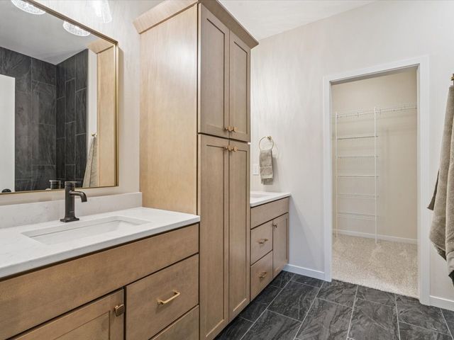 588 Maclan Circle, Iowa City, IA 52246