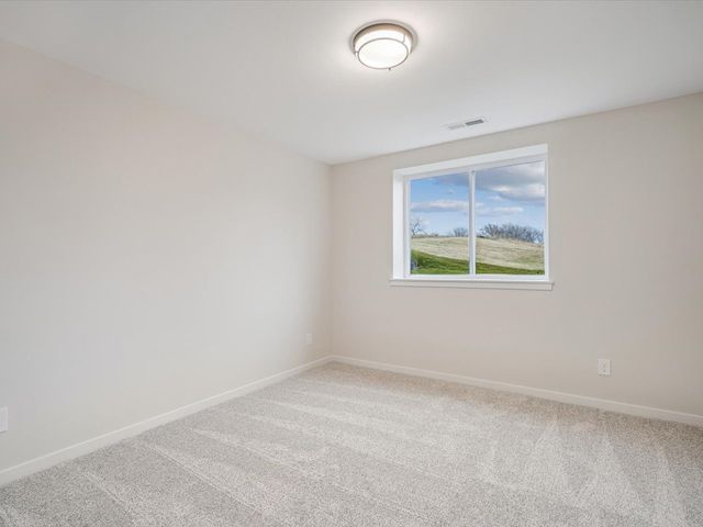 588 Maclan Circle, Iowa City, IA 52246