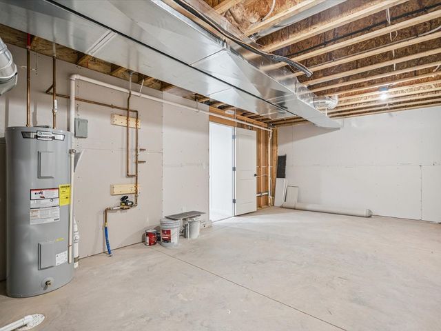 588 Maclan Circle, Iowa City, IA 52246