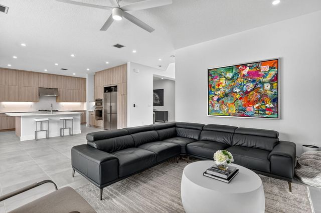 8366 Essex Country Club Drive, Boca Raton, FL 33434