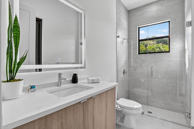 8366 Essex Country Club Drive, Boca Raton, FL 33434