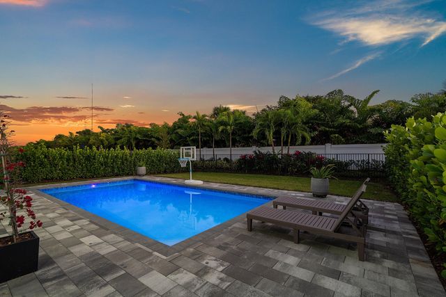 8366 Essex Country Club Drive, Boca Raton, FL 33434