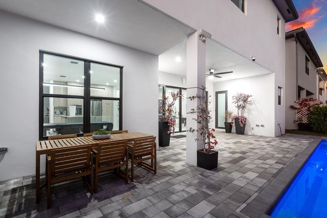 8366 Essex Country Club Drive, Boca Raton, FL 33434